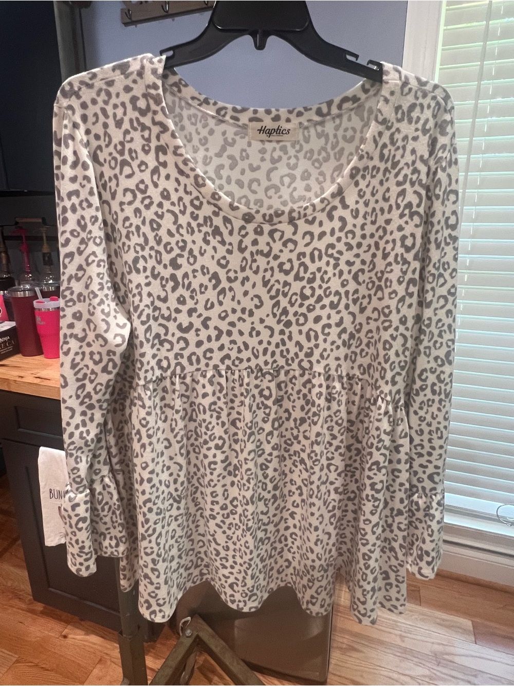 Haptics Women's Gray Leopard Print Peplum Tunic